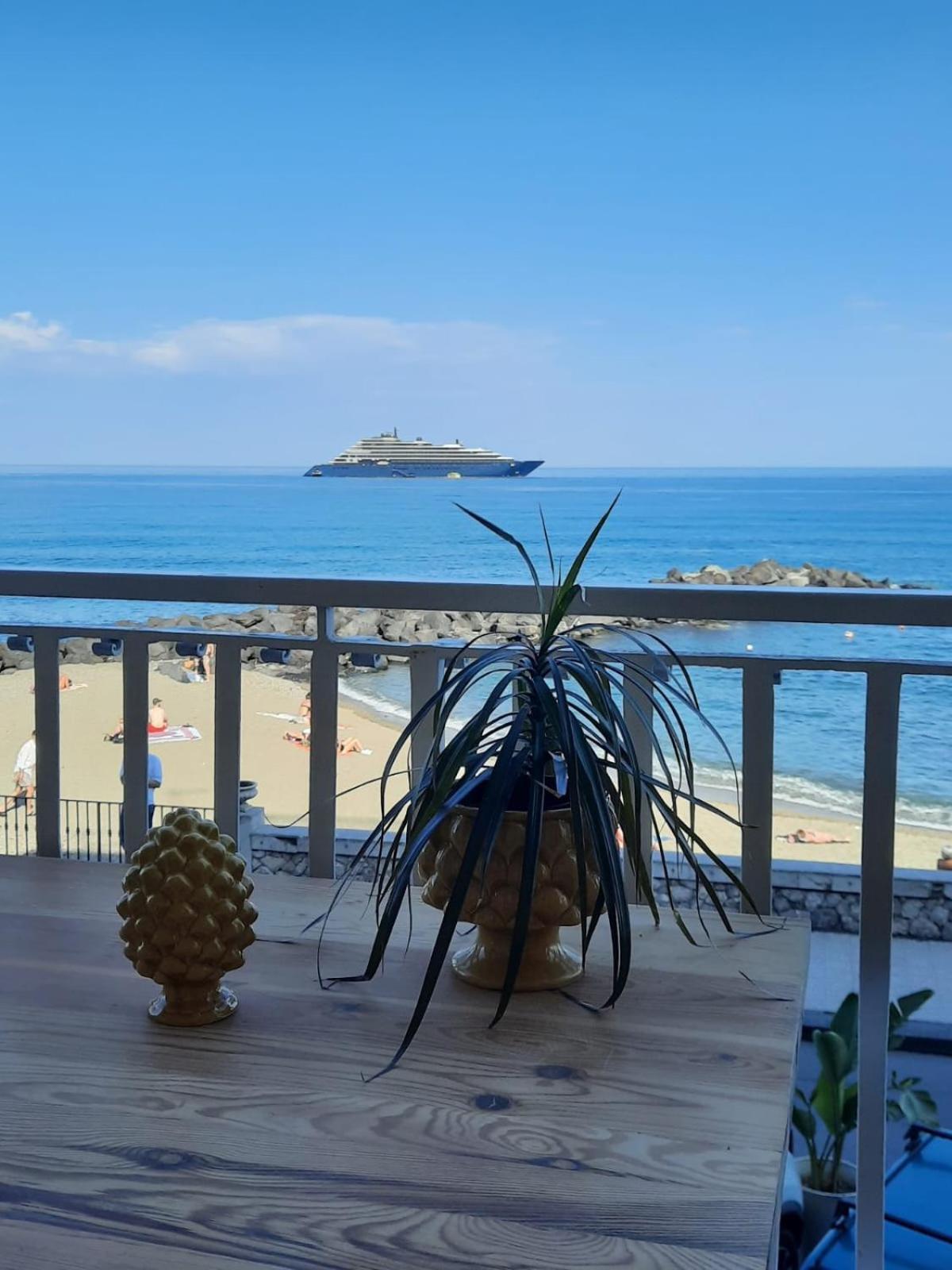 Arcadia Golden Bay Lejlighed Giardini Naxos Eksteriør billede